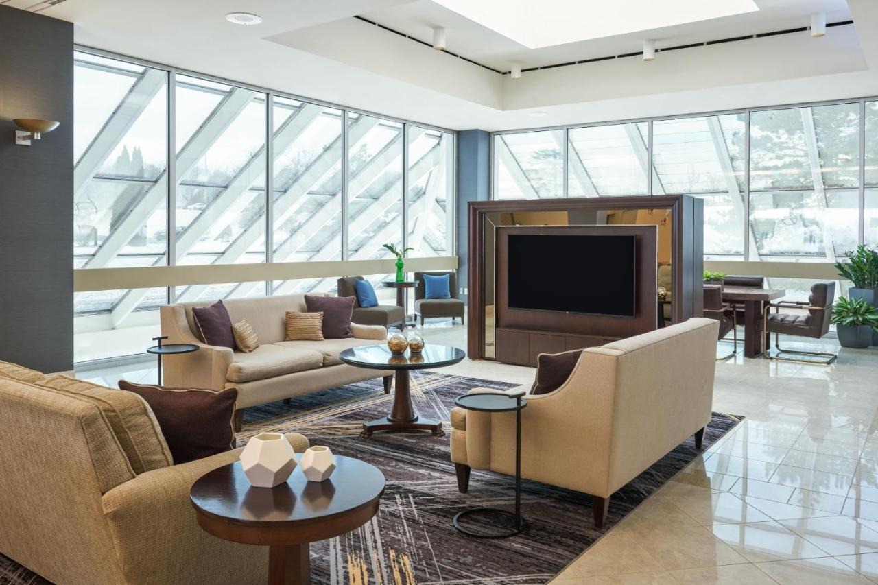 Sheraton Detroit Novi Exterior foto